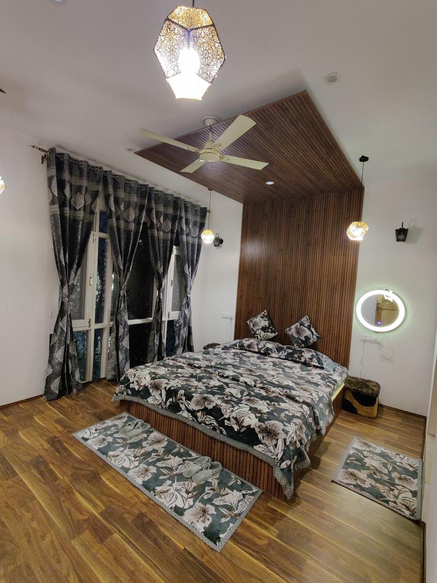 Serenity Inn Home Stay Srinagar  Luaran gambar