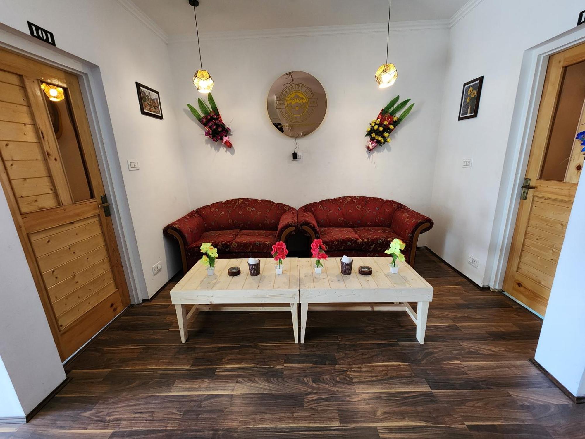 Serenity Inn Home Stay Srinagar  Luaran gambar