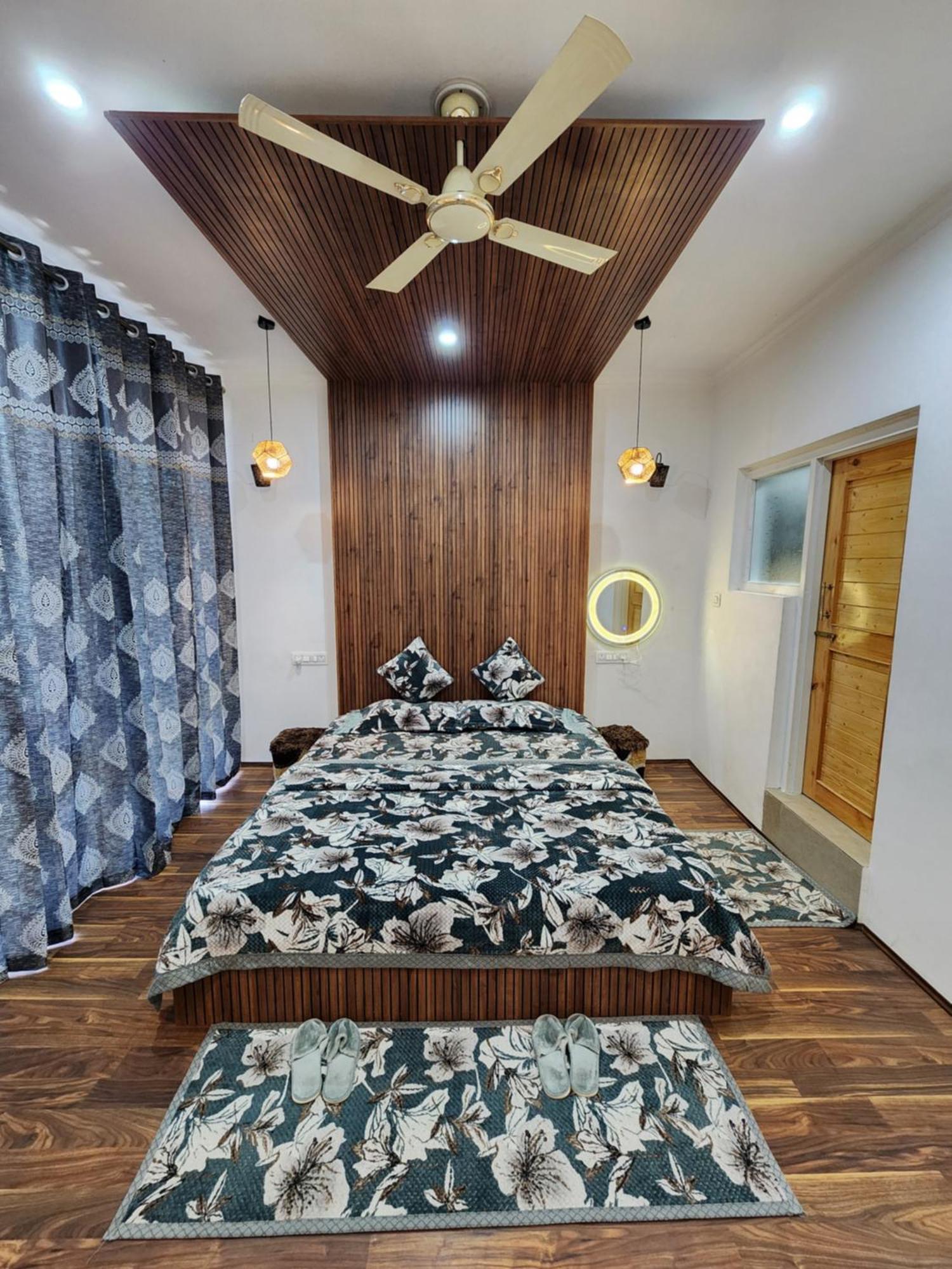 Serenity Inn Home Stay Srinagar  Luaran gambar