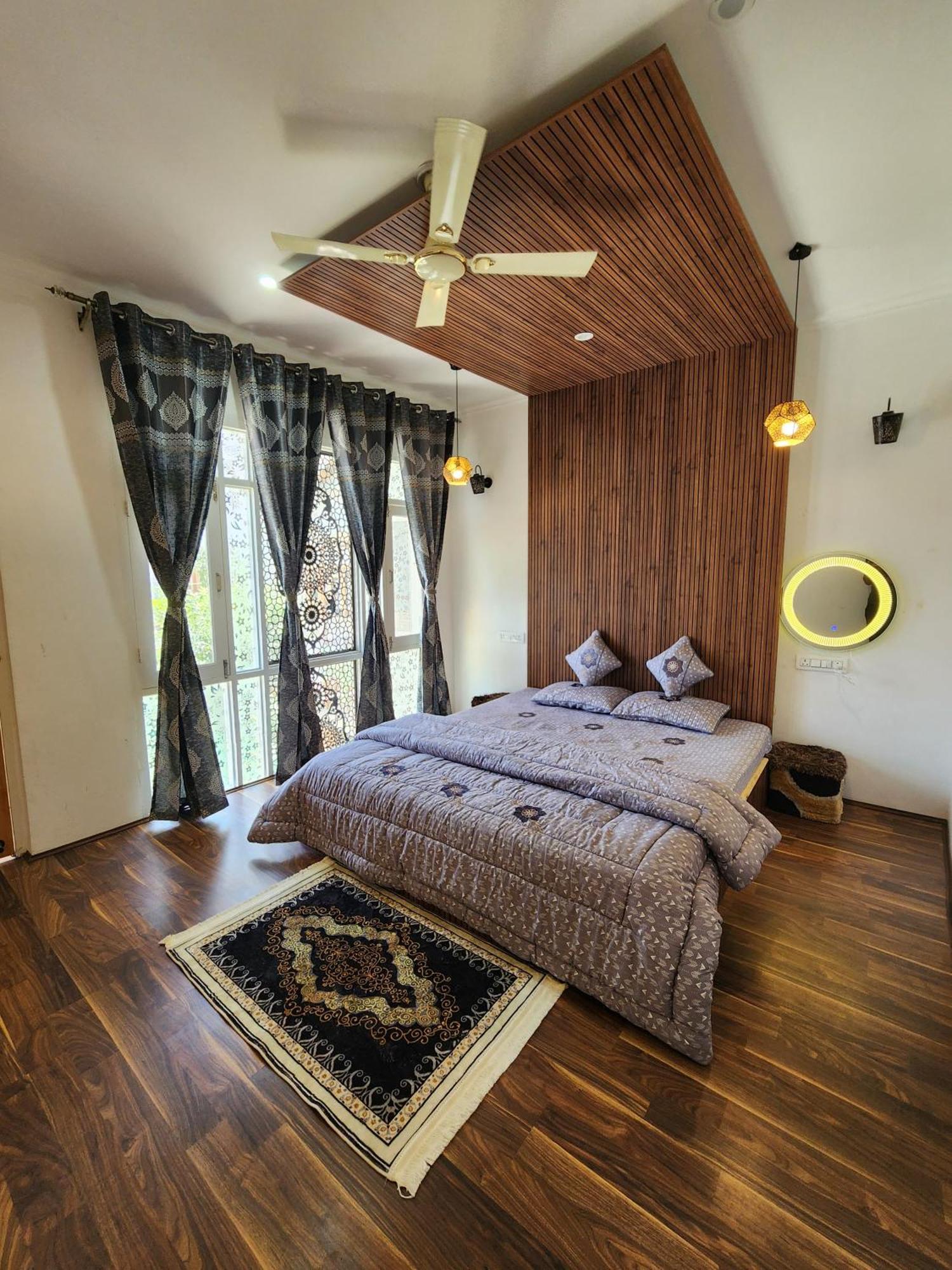 Serenity Inn Home Stay Srinagar  Luaran gambar